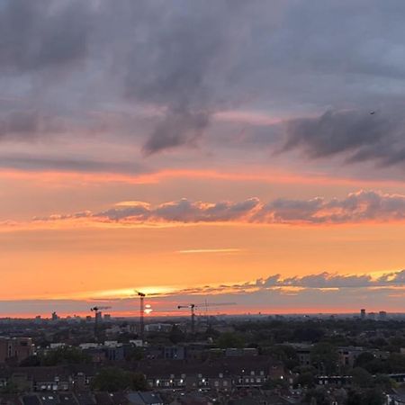 The London Skyline Penthouse Apartment Exterior photo