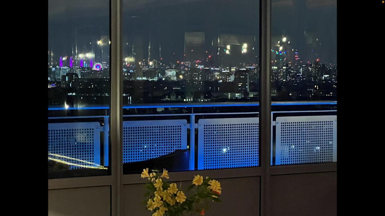 The London Skyline Penthouse Apartment Exterior photo